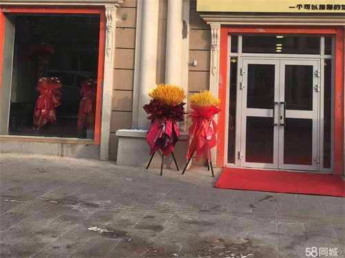 出租急租急转步行街三层商铺对外转租