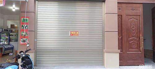 出租铺面出租，街面铺面，位置地段好。