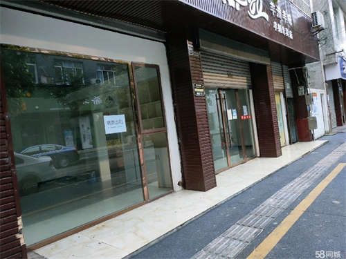 出租三间门面，共160平米