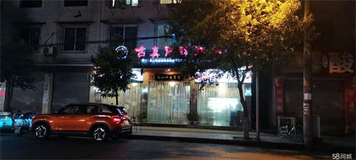 出租临街商铺，面积大，水电气方便