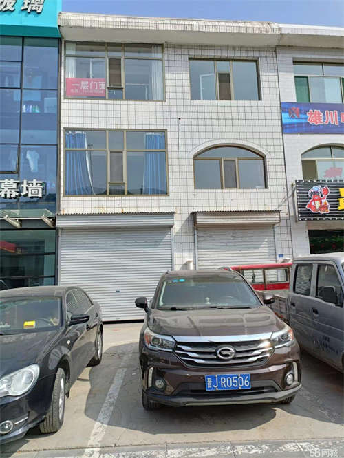 出租，三层+一层地下室，地下室一层门面出租