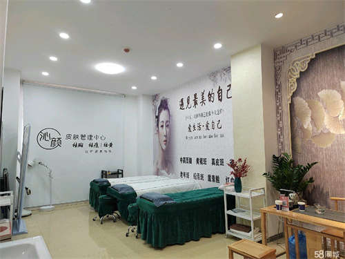 出租因店面扩大，现转让，无转让费，还有7个月房租