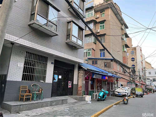 出租门面位于金银巷38号