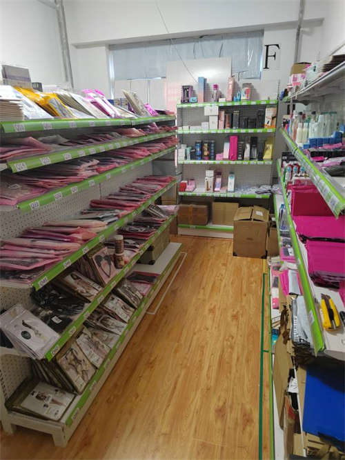 因回老家发展成人情趣店亏钱转让