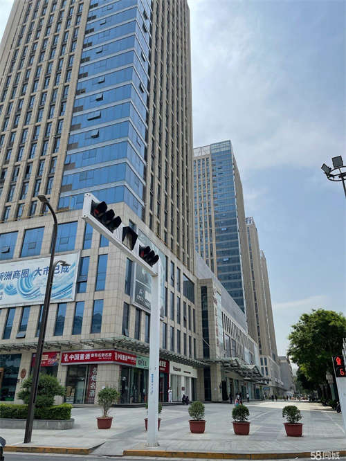 出租邻近吾悦商圈、周边社区丰富，消费群体广