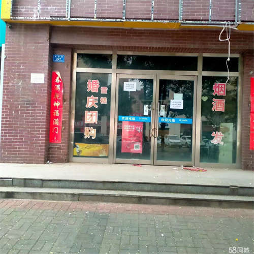 出租可餐饮，3中附近，两层，户型方正