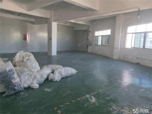 出租历下康虹路商铺一楼200平方出租，实用面积