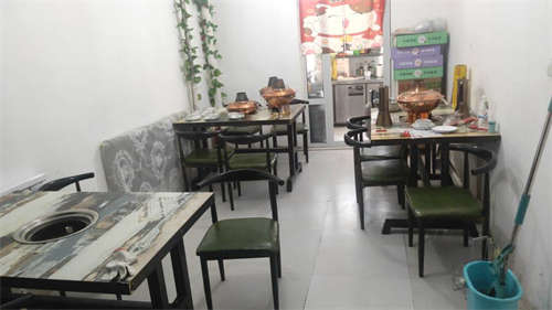 门店宽阔烤肉店外兑  可转项