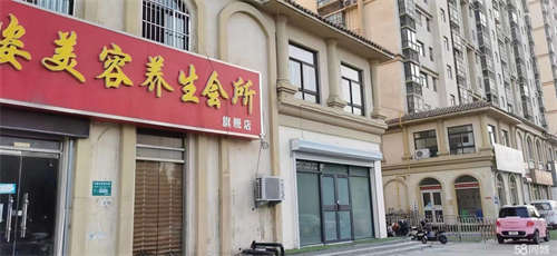 出租交通便利、人口流动密度大，四周辐射广