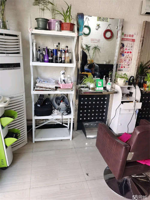 出租河西菜市场对面门面房出租