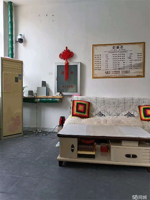 出租美发店二楼出租，80平，临街门市