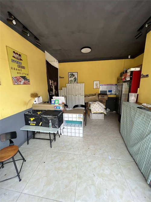 三个先森炸鸡店转让
