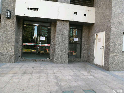 出租底店出租，现在空置，易商宜住，拎包入住