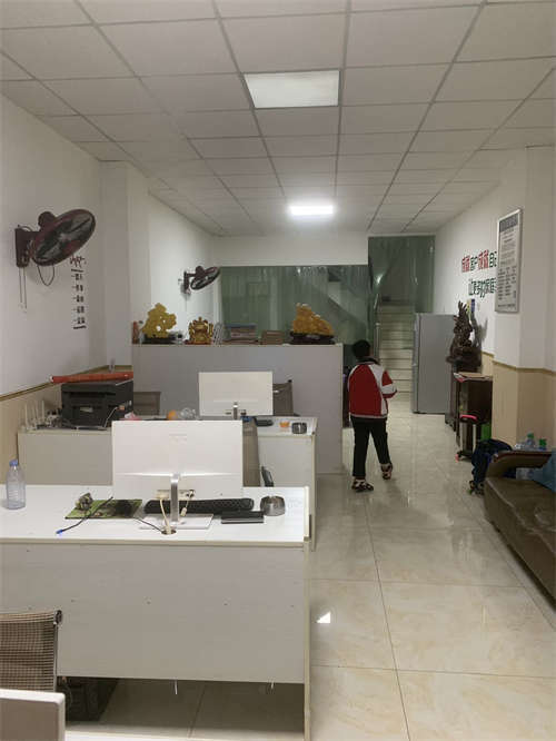 凤凰路中介公司低价转让