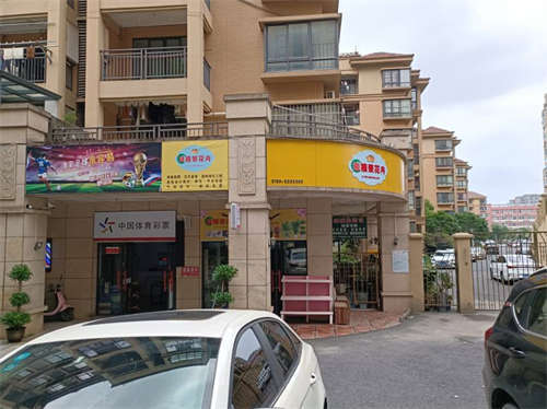 东方赛纳商业街店铺转让