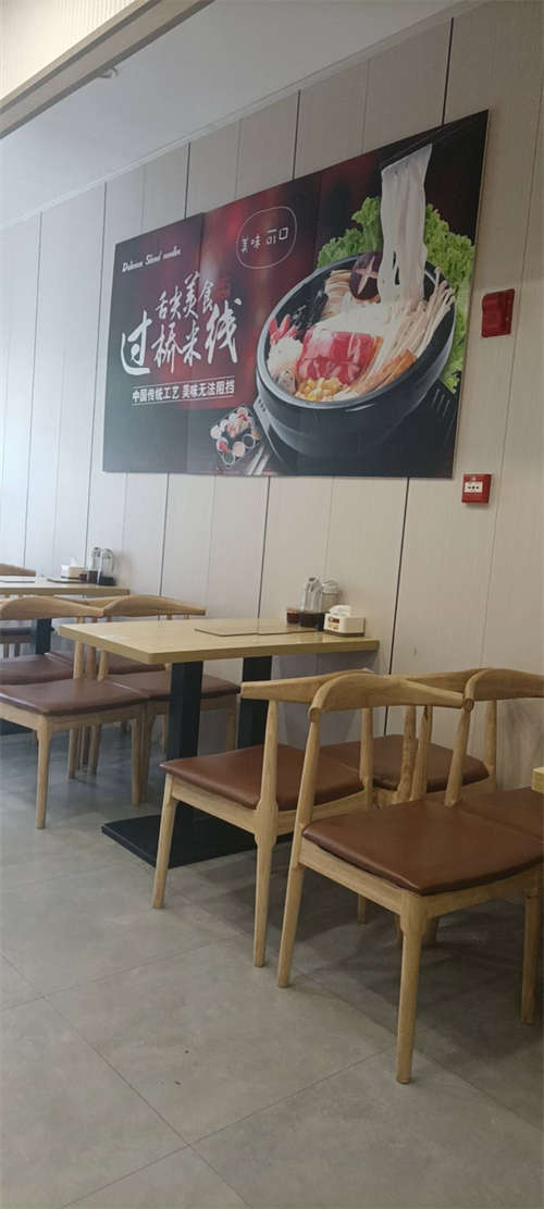 信誉楼对面，旺铺转让，接受即可盈利
