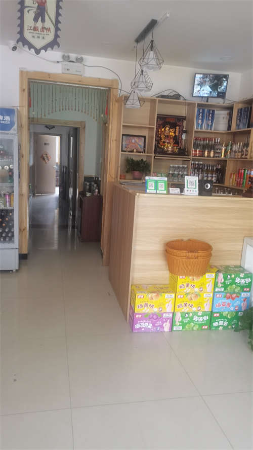 新装修的店，东西全新，家里有事急转