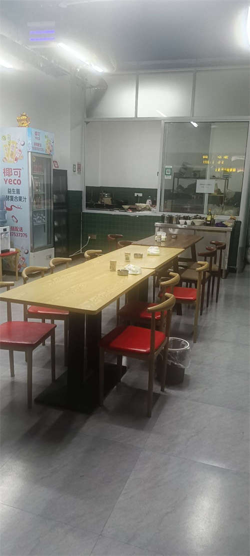 临街商铺，方便停车！