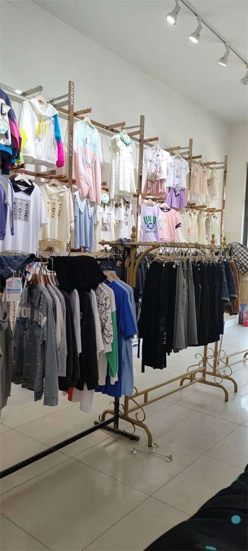 营业中童装店转让