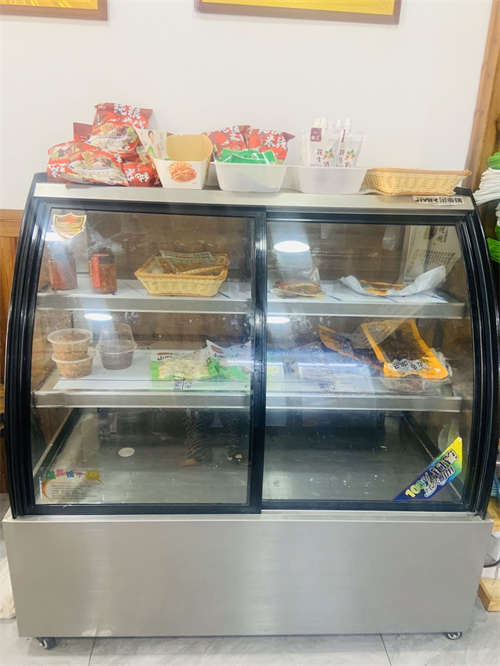 一家宝藏店铺