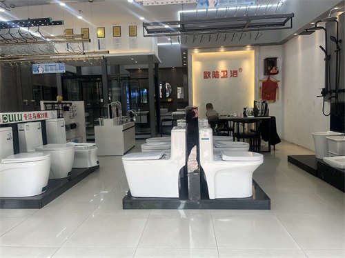 这里是建材老街，上门客多，本店经营十多年的，想去深圳发展，