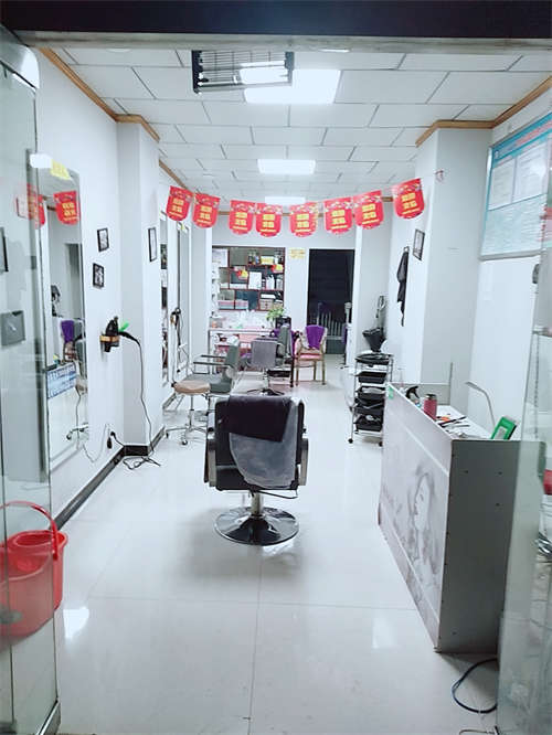 三年老店  美甲美睫美发  无转让费