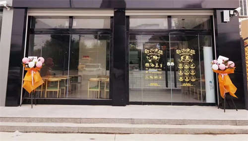 营业中汉堡炸鸡店，设备，技术，客源整体转让，入手即可盈利