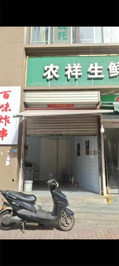 花港金桂园菜场门口门面出租，无转让费。