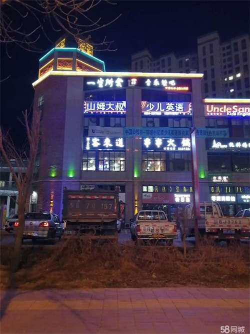 天和婚恋广场1楼，100平米上下两层，新汇嘉对面，人流量大