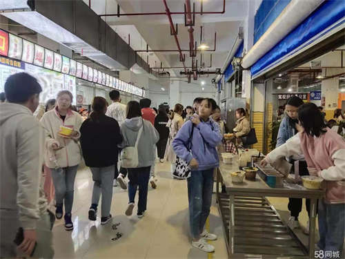 出租??杨林1万人大学封闭可做，各类小吃特色饭