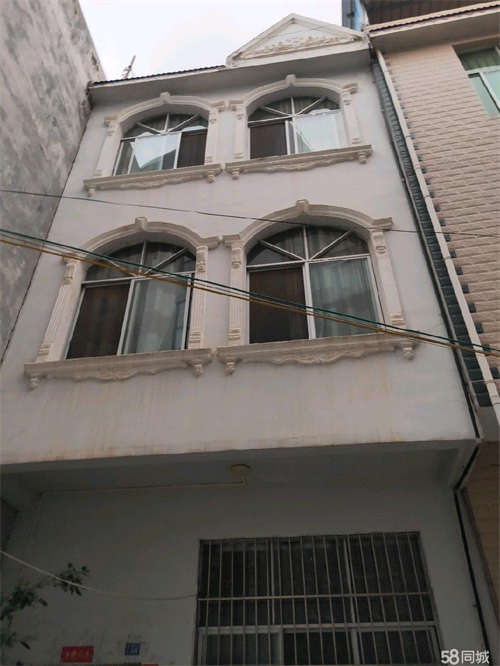 出租邮政小区26号自建住房整栋出租。、仓库或者做办公楼。