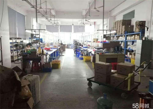 出租盘龙茨坝旁一楼商铺200平方出租，面积实在