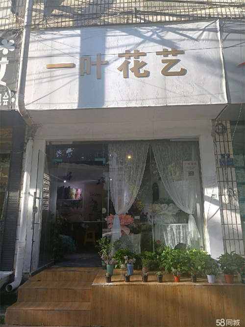 出租花店转让，转让费5000，停车方便，店门口就可以停车