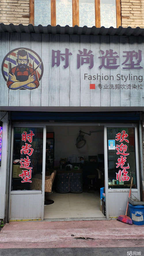 出租临街旺铺转让，因本人需业务发展要去外地，特转让