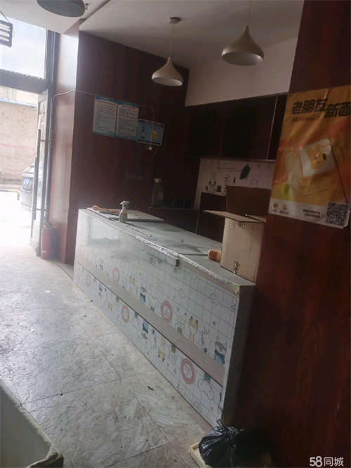 出租东部小面积餐饮店出租