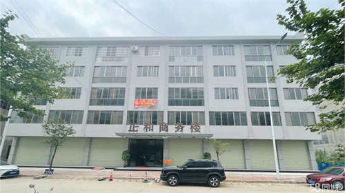 出租600㎡八门面6层带电梯地下停车场