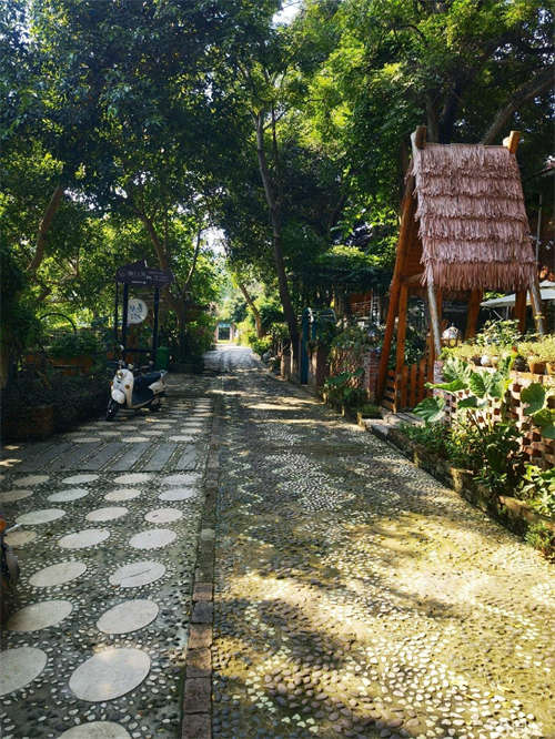 出租室内300平米室外独立花园，有独立亲水平台
