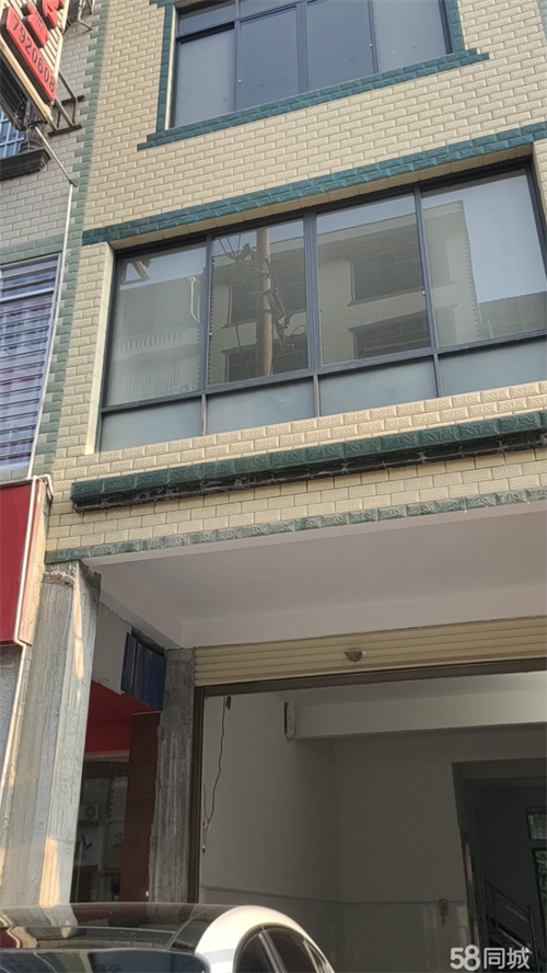出租电梯门面房全新装修，宜商宜居宜办用，成熟商业街，人流大