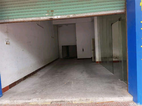 出租两层店面200平方，可以住跟做生意两层店面200平方