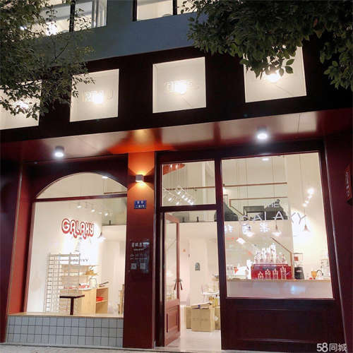 出租南较路精装修铺面带阁楼共200平方