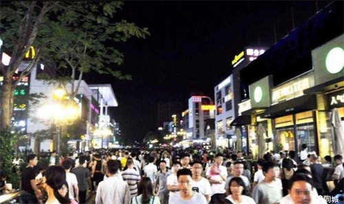 出租坂田北地铁口特级旺铺转租