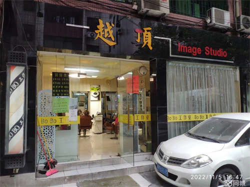 出租附近各大鞋城，人气旺，商业气氛浓厚