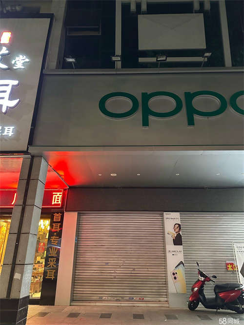 出租临街，人流量多，免转让费