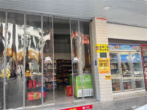 出租临街店铺  门面大 租金不贵 周围租户 人流多。