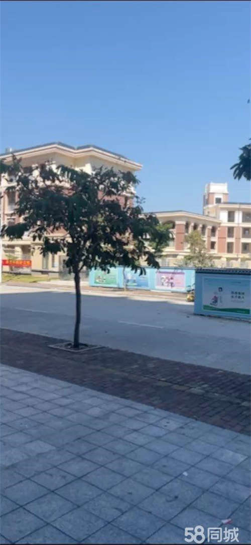 出租天宇城邦第四小学旁边临街商铺，地段，带精装修