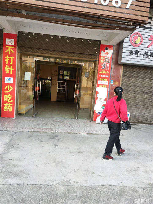 出租有夹层，有装修，有厨房卫生间