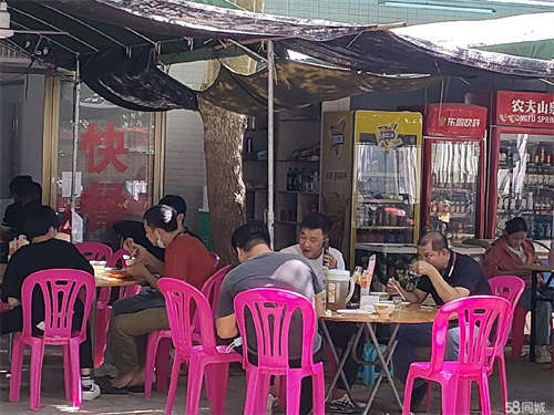 出租餐饮店旺铺转让两个门面