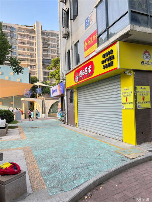 出租幼儿园大门口店铺房东便宜出租