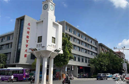 出租钟楼中心位置场地出租店面