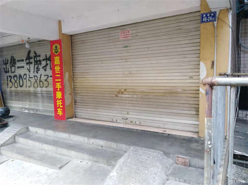 出租离林校一百米，过个桥就是梅园市场，交通便利。